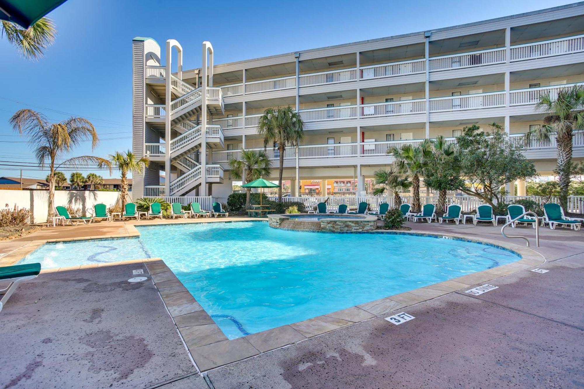 Galveston Retreat With Balcony And Gulf Views! Lägenhet Exteriör bild